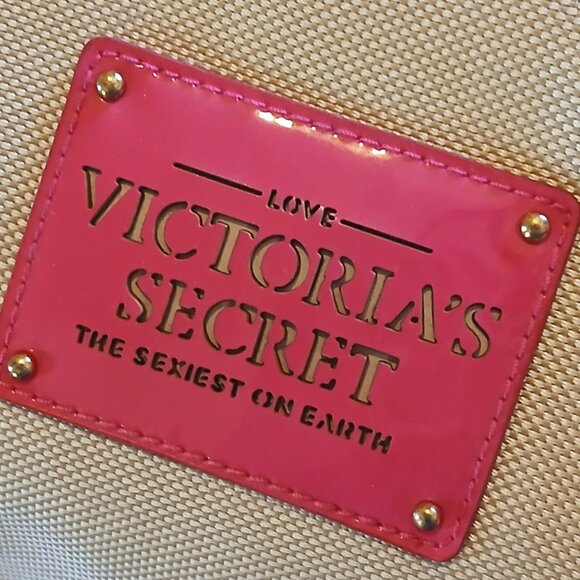 NWT Victoria Secret Cream & Barbie Pink Zippered Handbag - Picture 4 of 11